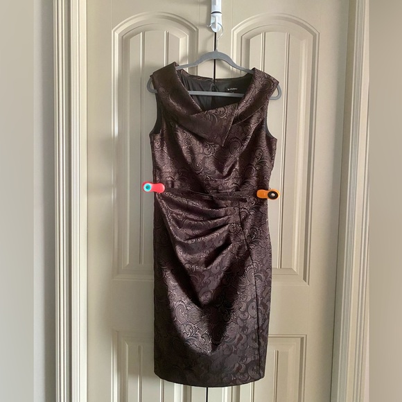 Le Chateau Jacquard Bronze Black Tailored Cocktail Dress - Picture 2 of 12